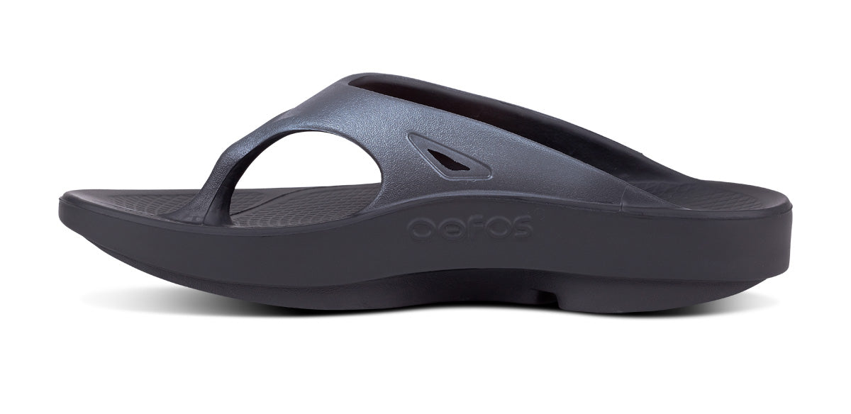 03-1001GRPH_shot4_29f3080e-d33a-462f-ac15-a7a63c2e2d24 Women's OOriginal Sport Sandal - Graphite